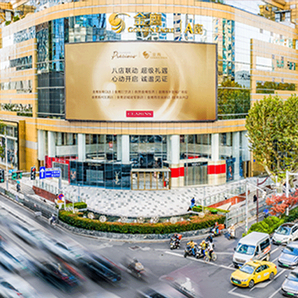 娇韵诗“月光宝瓶面霜”地标场景化AIGC视频