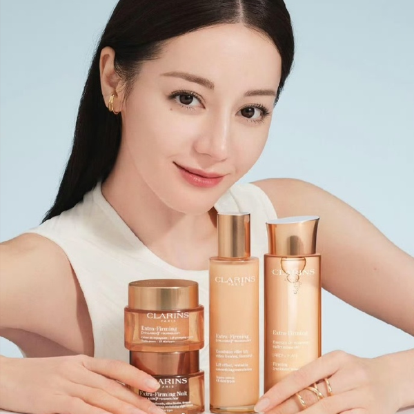 9年 娇韵诗艺人策略顾问